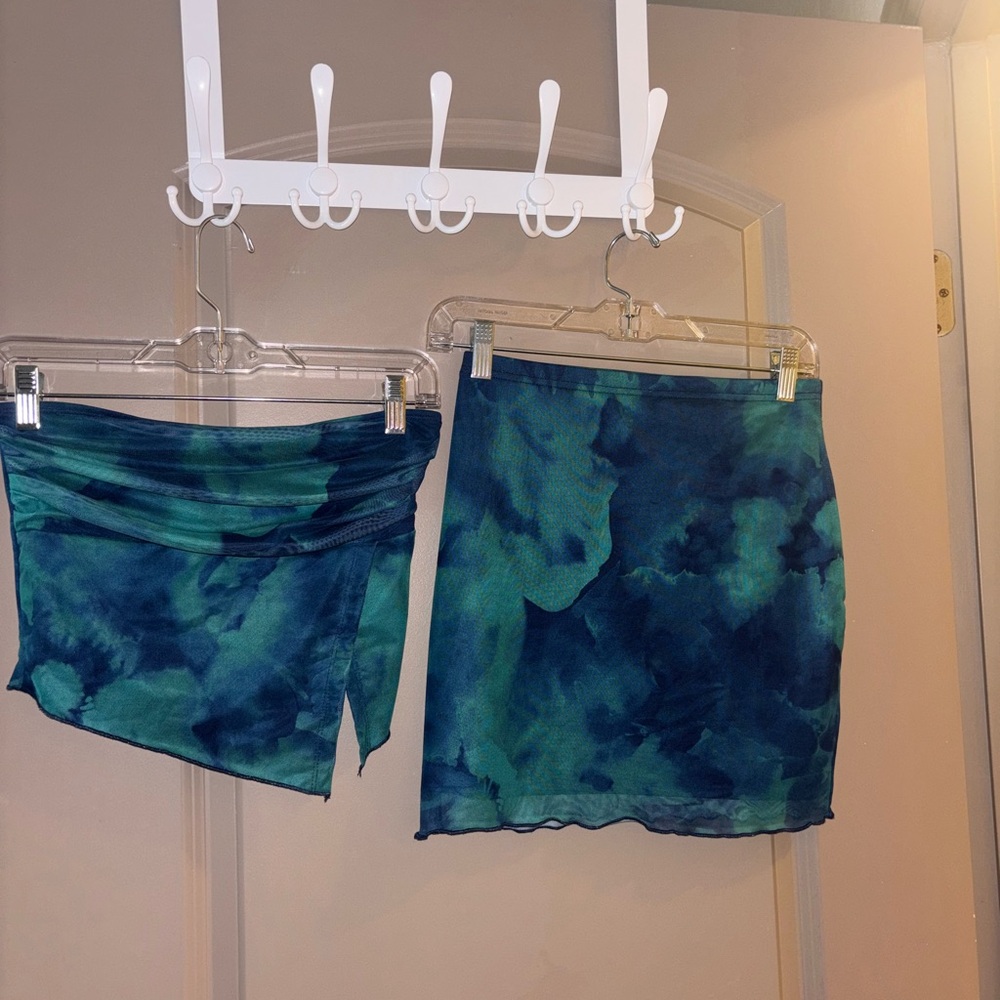 Blue and Green Skirt Set